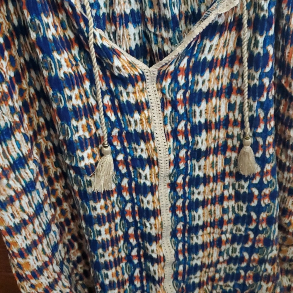 Patterned Top - Picture 2 of 2